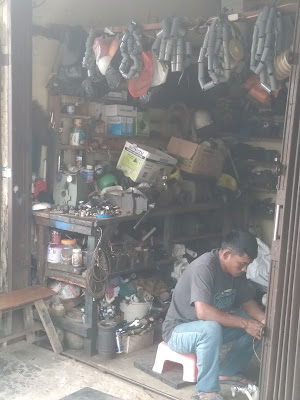 Bengkel pompa air, tukang ledeng Babe Sahri