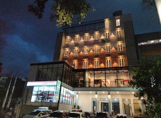 DENZ Premiere Mahakam