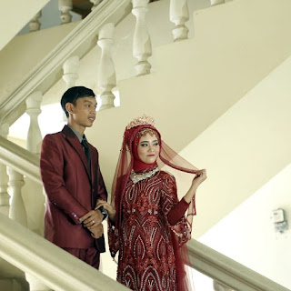 Ernie Rias (Wedding organizer, Rias Pengantin, Rias Wisuda, Rias Kartinian)