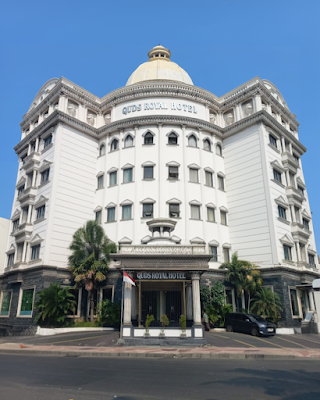 Hotel Pacific
