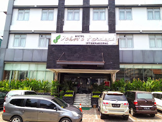 John's Pardede Hotel Internasional