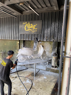 Let's Cling Motorcycle Wash