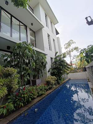 The Loji kuningan