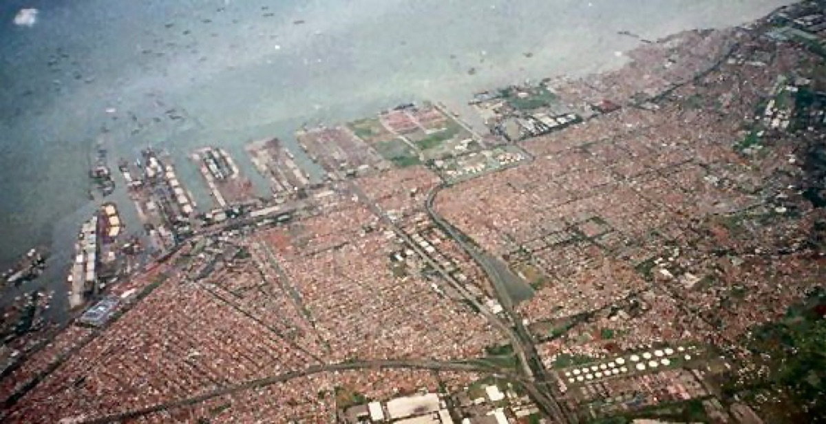 Foto Jakarta Utara — Industri + pelabuhan