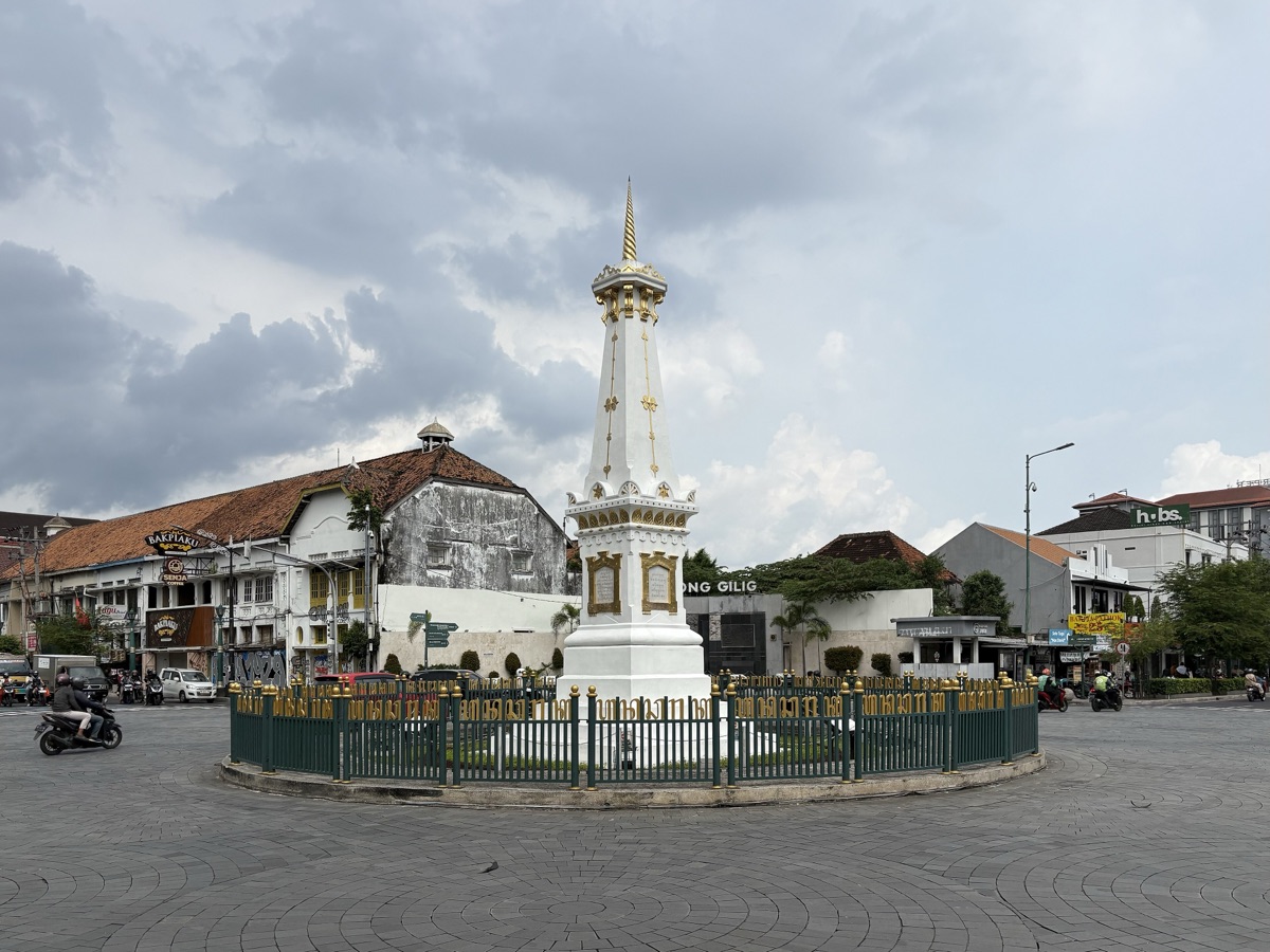 Foto Yogyakarta — Kota budaya + pendidikan